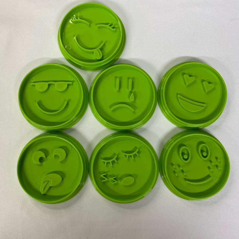 Pampered Chef Green Emoji Face Sugar Cookie Cutters Set of 7